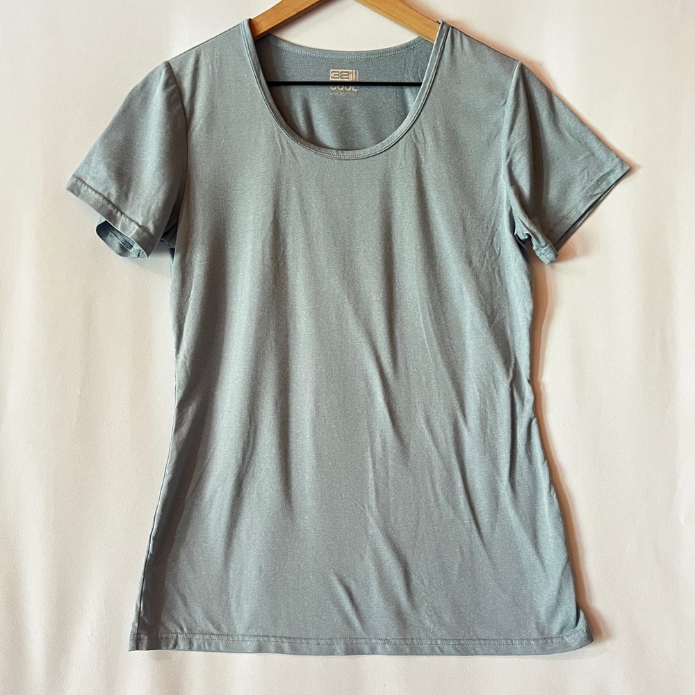 32 Degrees Cool Light Blue Scoop Neck Short Sleeve Top Athletic Size Medium